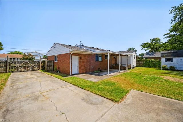 8125 Ferncliff RD, Norfolk, VA 23518