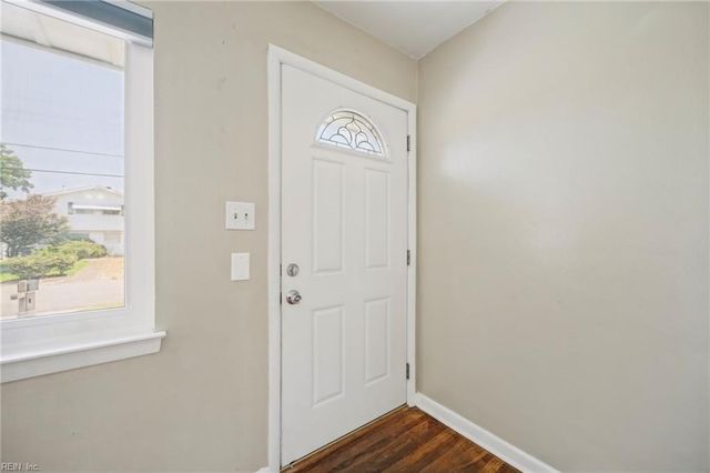 8125 Ferncliff RD, Norfolk, VA 23518
