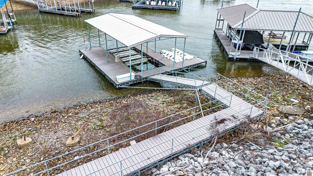 368 Sherwood Drive, Gilbertsville, KY 42044