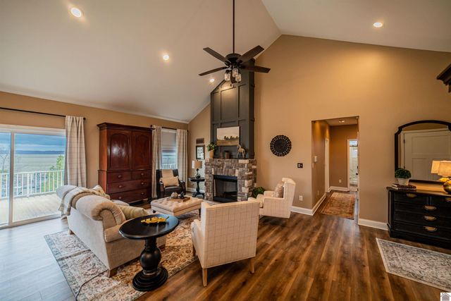 368 Sherwood Drive, Gilbertsville, KY 42044