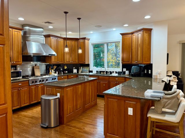 368 Hoyt Street, Darien, CT 06820