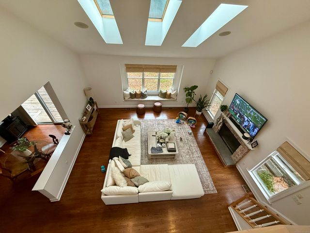 368 Hoyt Street, Darien, CT 06820