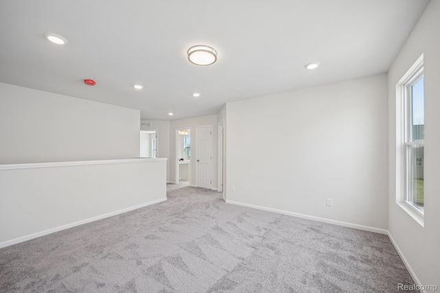 606 Harvest Way, Chelsea, MI 48118