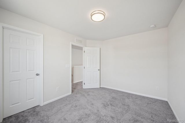 606 Harvest Way, Chelsea, MI 48118