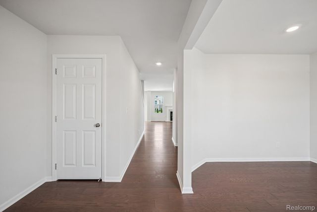606 Harvest Way, Chelsea, MI 48118