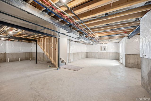 606 Harvest Way, Chelsea, MI 48118