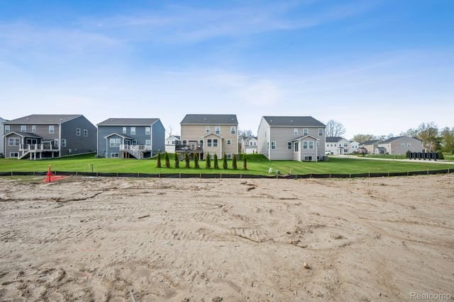 606 Harvest Way, Chelsea, MI 48118