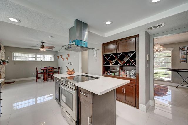 7211 NW 21st Street, Sunrise, FL 33313
