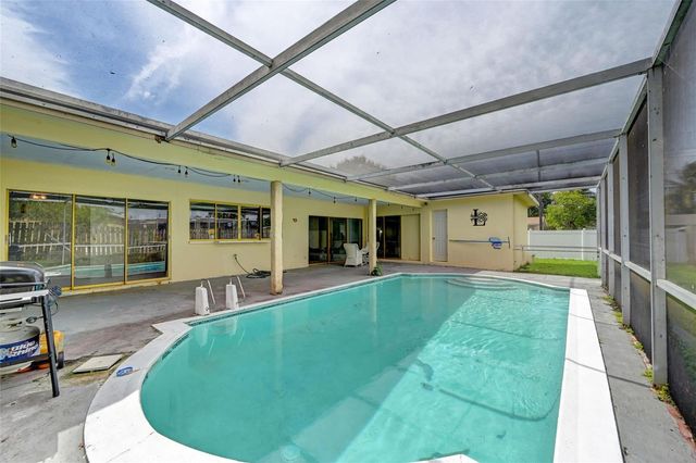 7211 NW 21st Street, Sunrise, FL 33313