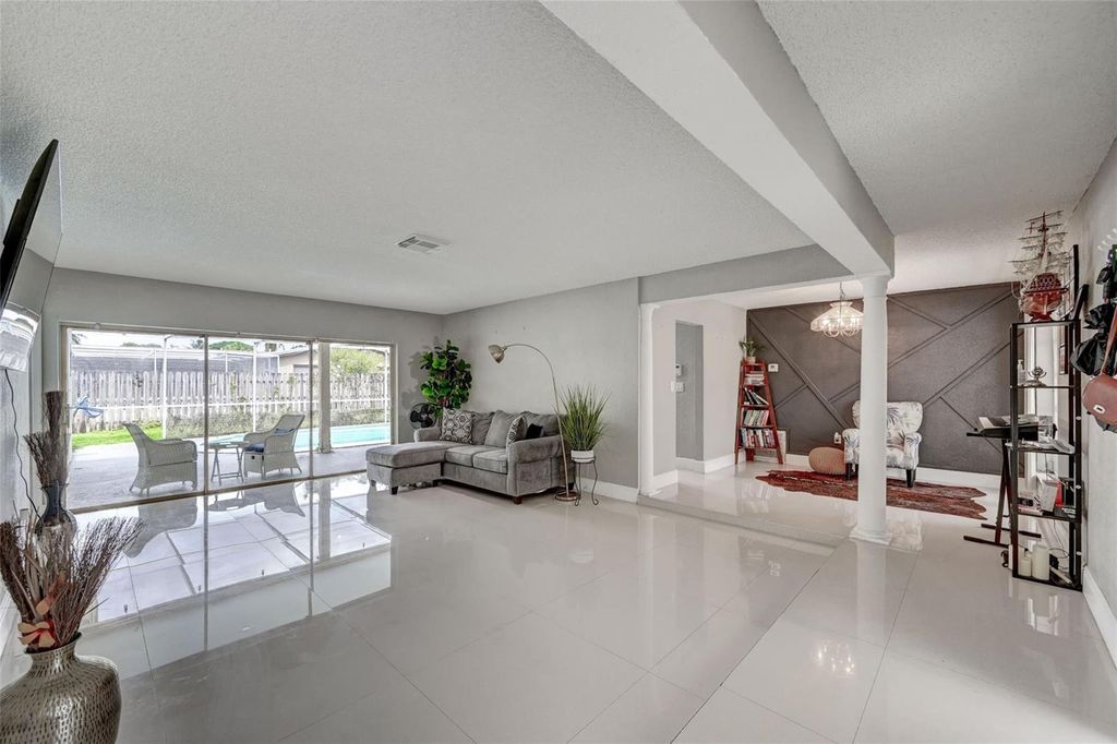 7211 NW 21st Street, Sunrise, FL 33313