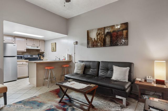118 Dock Street Apt 3, Wilmington, NC 28401