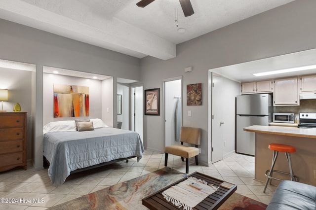 118 Dock Street Apt 3, Wilmington, NC 28401
