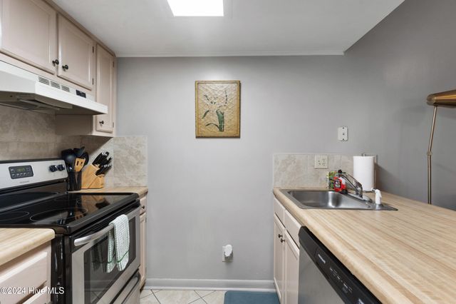 118 Dock Street Apt 3, Wilmington, NC 28401