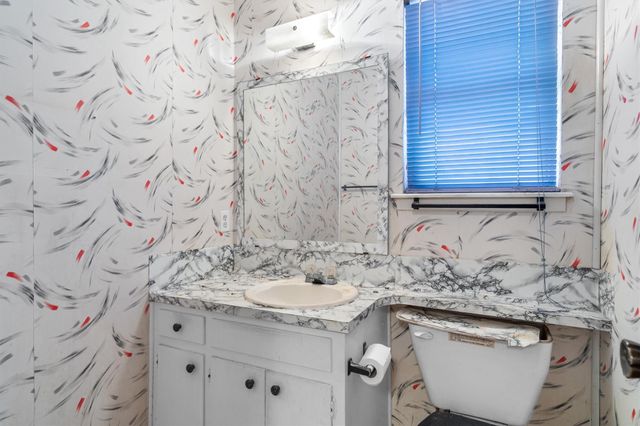 1100 S Trace DR, Austin, TX 78745
