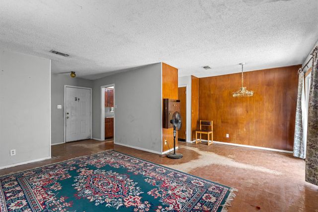 1100 S Trace DR, Austin, TX 78745