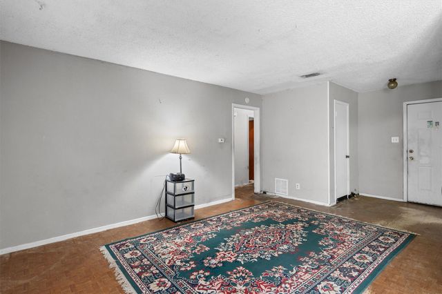 1100 S Trace DR, Austin, TX 78745