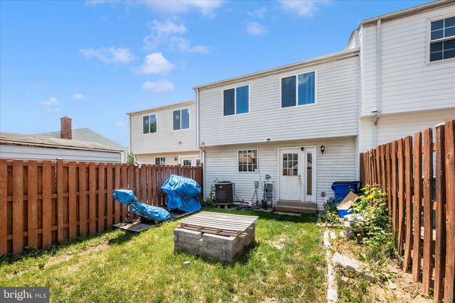 1745 NORTHRIDGE LN, Frederick, MD 21702