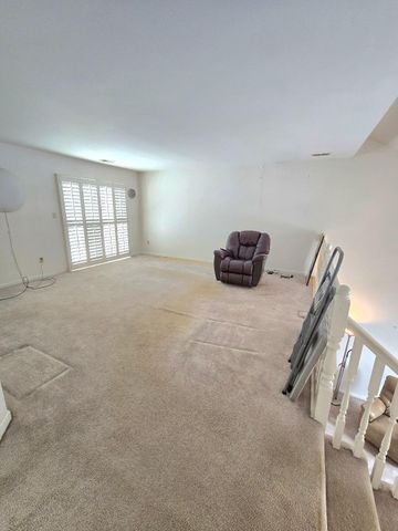 1542 W 93rd Court, Crown Point, IN 46307