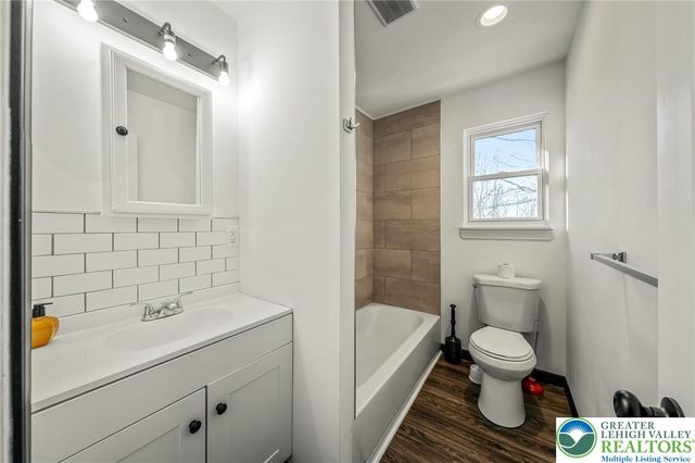 3260 Bluebird Drive, Lehman Twp, PA 18324