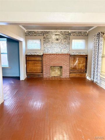 5420 Queens Avenue, St Louis, MO 63115