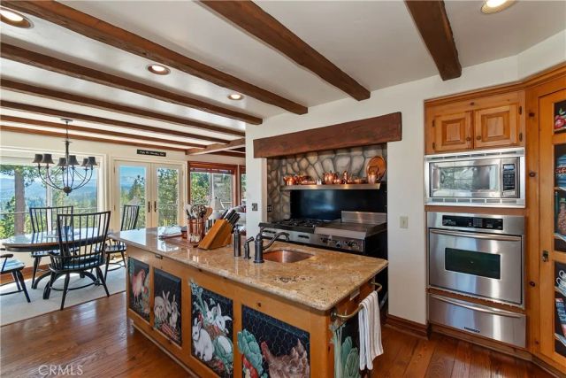 26071 Walnut Hills, Lake Arrowhead, CA 92352