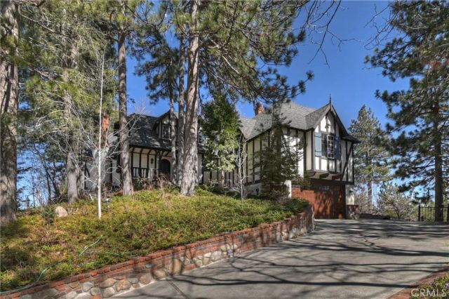 26071 Walnut Hills, Lake Arrowhead, CA 92352