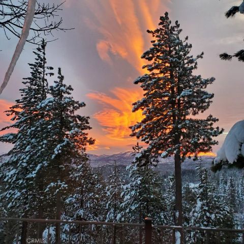 26071 Walnut Hills, Lake Arrowhead, CA 92352