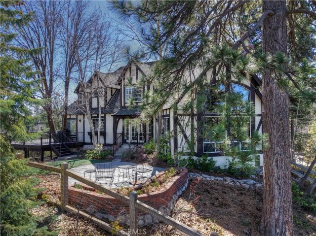26071 Walnut Hills, Lake Arrowhead, CA 92352