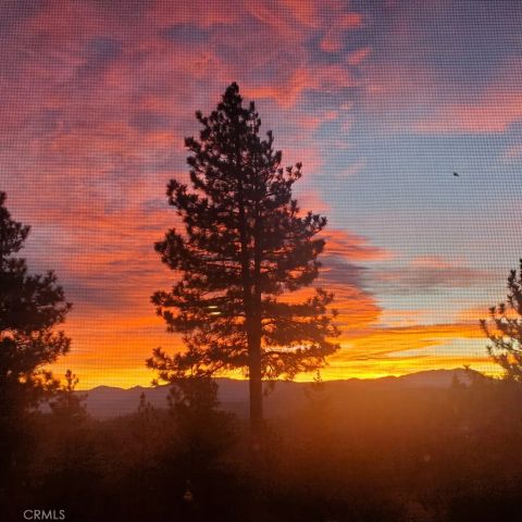 26071 Walnut Hills, Lake Arrowhead, CA 92352