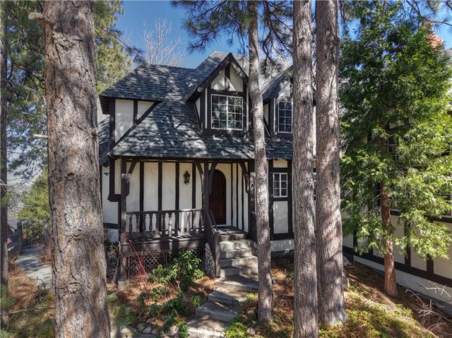 26071 Walnut Hills, Lake Arrowhead, CA 92352