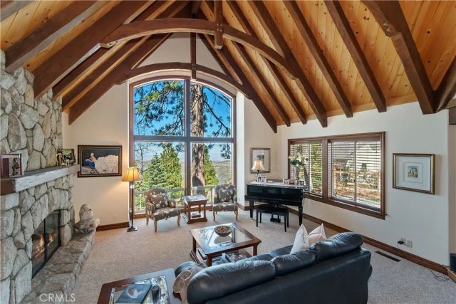 26071 Walnut Hills, Lake Arrowhead, CA 92352