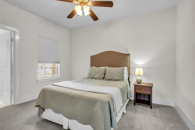 293 Camden Hills Drive, Montgomery, TX 77356