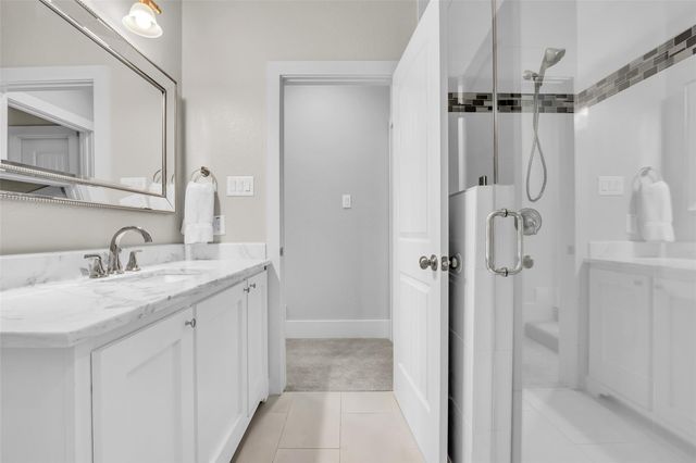 293 Camden Hills Drive, Montgomery, TX 77356