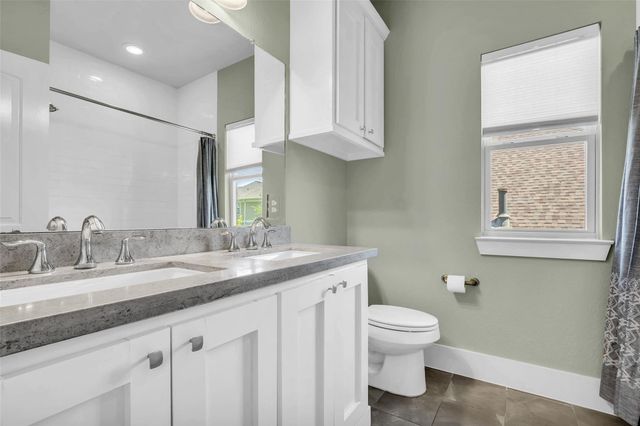 293 Camden Hills Drive, Montgomery, TX 77356