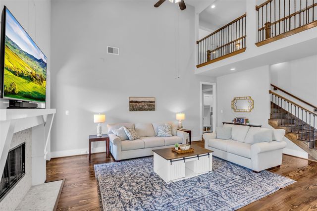293 Camden Hills Drive, Montgomery, TX 77356