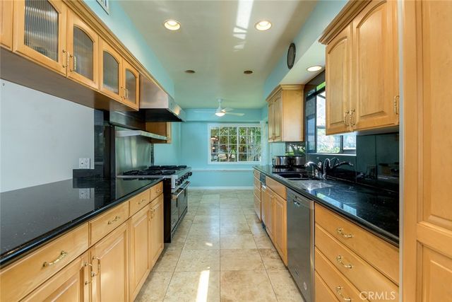 6250 Altura Avenue, La Crescenta, CA 91214