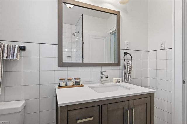 800 Gates Ave Apt C2, Norfolk, VA 23517