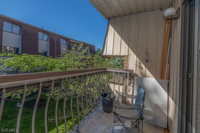 1150 W St George B23B023 2, Linden City, NJ 07036