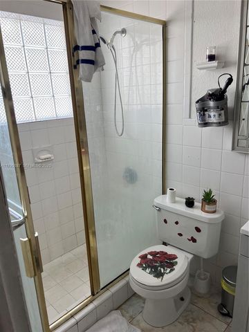 240 E 39th Street, Hialeah, FL 33013