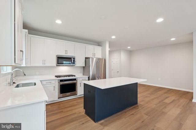 104 ZINNIA LN, Winchester, VA 22603