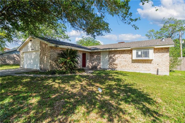 4121 Woodland Creek Dr, Corpus Christi, TX 78410