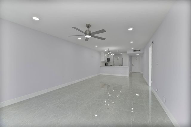 2901 S Palm Aire Dr 306, Pompano Beach, FL 33069