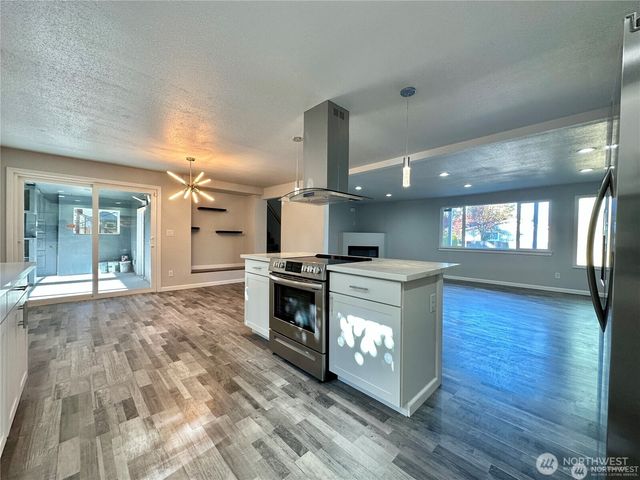 402 E 91st Street, Tacoma, WA 98445