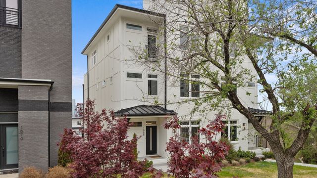 1068 Archer St, Nashville, TN 37203