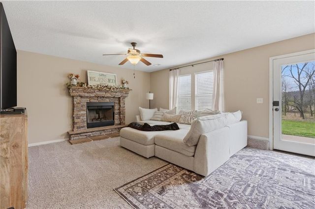 11504 N Marsh Avenue, Kansas City, MO 64157