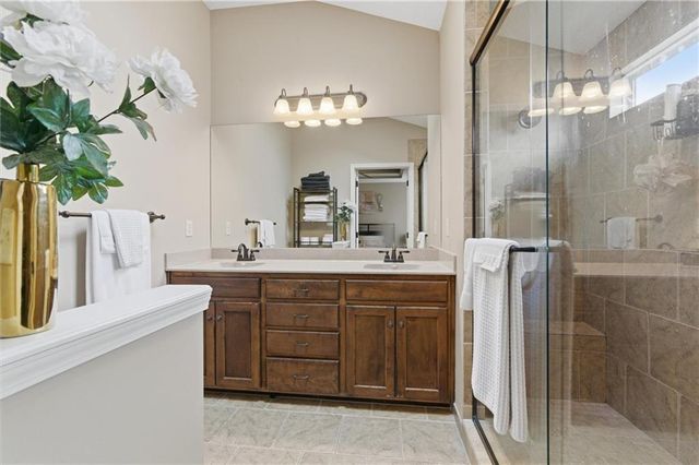 11504 N Marsh Avenue, Kansas City, MO 64157