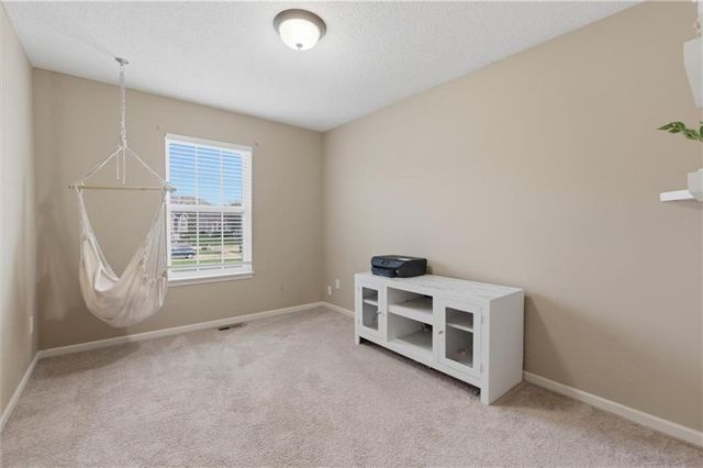 11504 N Marsh Avenue, Kansas City, MO 64157