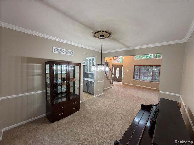27424 Rosewood Court, Farmington Hills, MI 48334