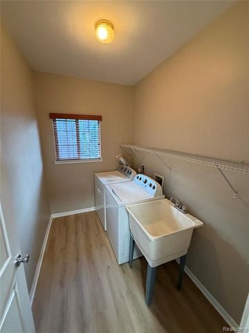 27424 Rosewood Court, Farmington Hills, MI 48334