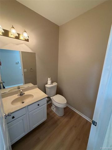 27424 Rosewood Court, Farmington Hills, MI 48334